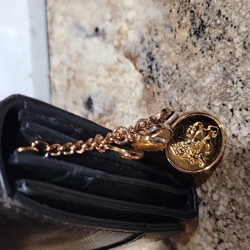 🌵MCM Black Leather Wallet - Picture 3 of 8